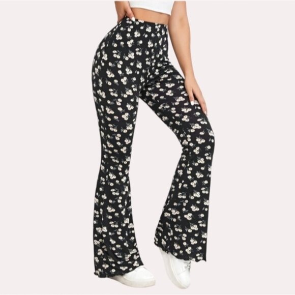 Comfy High Rise Black Floral Scalloped Bell Bottoms - Picture 3 of 13